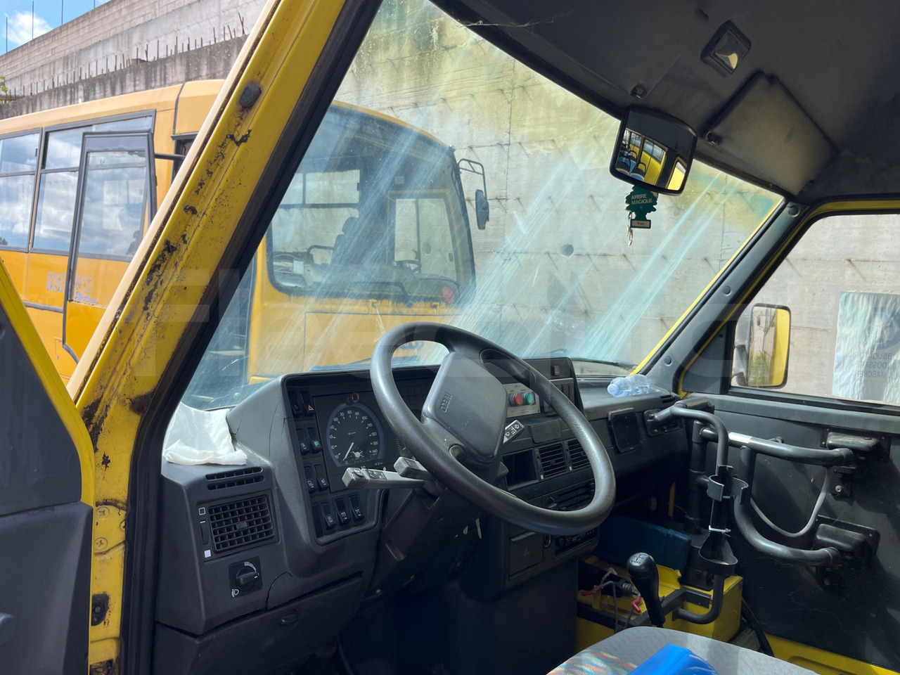 Iveco Turbo Daily - Bus scolaire: photos 5 Iveco Turbo Daily - Bus scolaire: photos 5