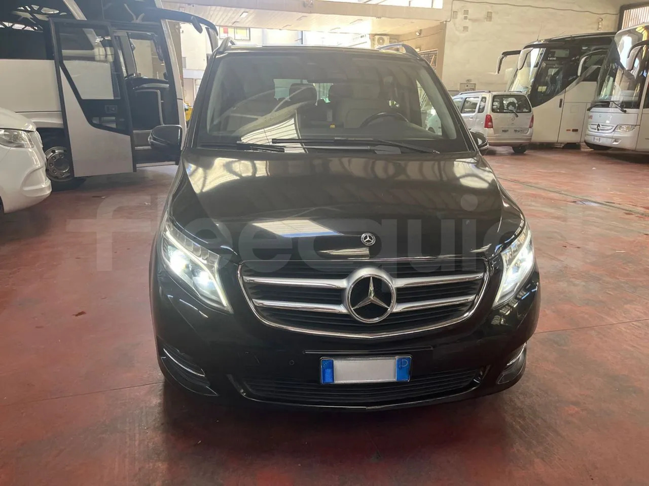 Mercedes-Benz Viano - Minibus, Transport de personnes: photos 2 Mercedes-Benz Viano - Minibus, Transport de personnes: photos 2