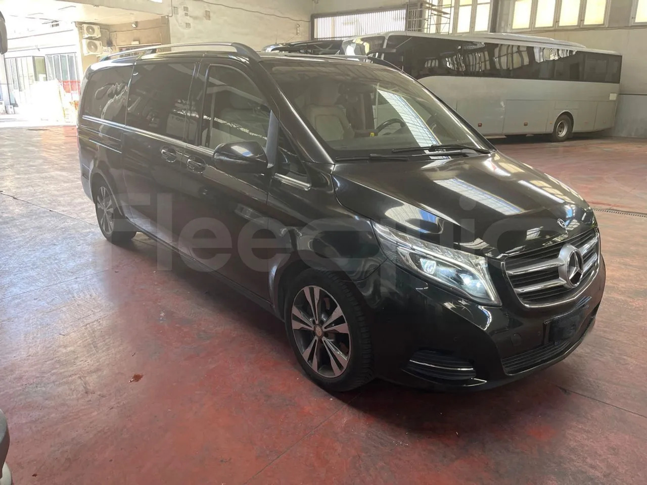 Mercedes-Benz Viano - Minibus, Transport de personnes: photos 1 Mercedes-Benz Viano - Minibus, Transport de personnes: photos 1