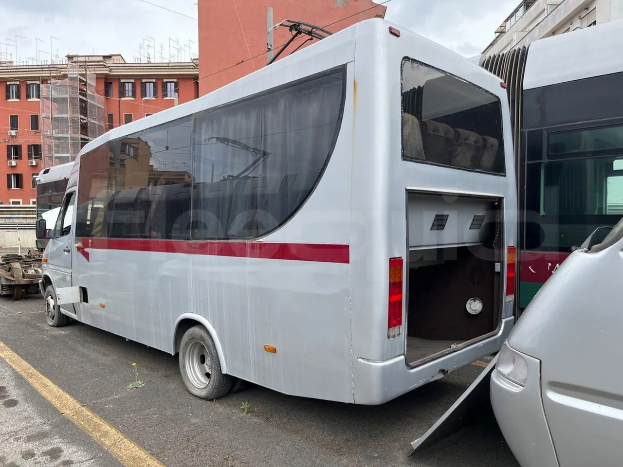N. 2 Mercedes-Benz 414T - Minibus, Transport de personnes: photos 5 N. 2 Mercedes-Benz 414T - Minibus, Transport de personnes: photos 5