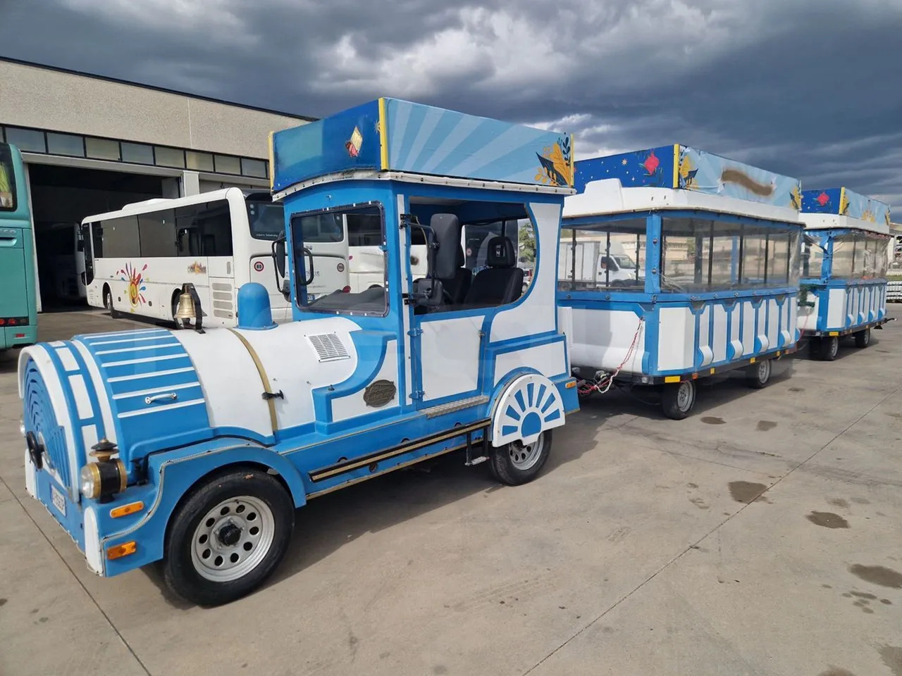 Suzuki Road train - Autocar: photos 4 Suzuki Road train - Autocar: photos 4