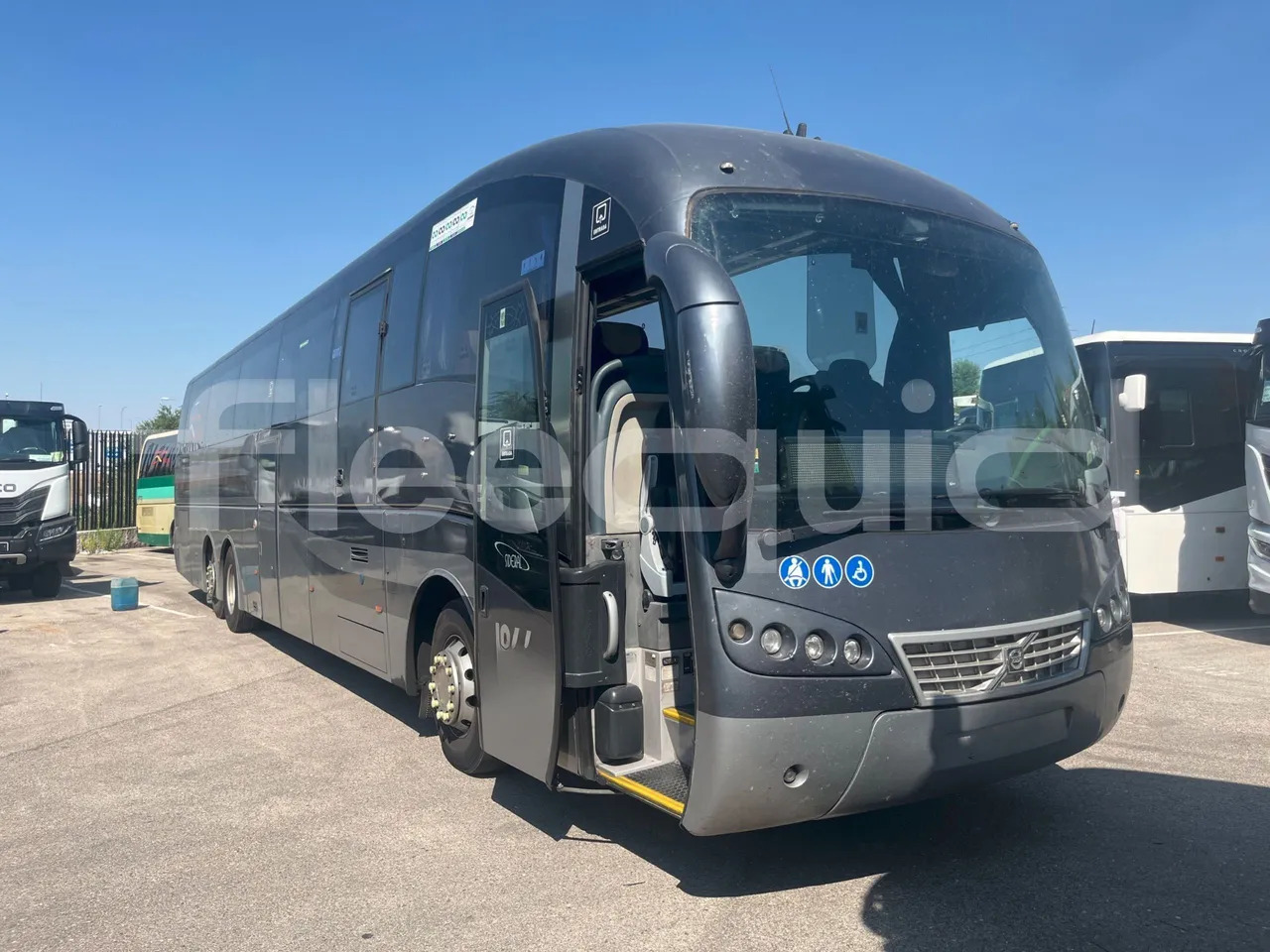 Volvo B12B - Autocar: photos 1 Volvo B12B - Autocar: photos 1