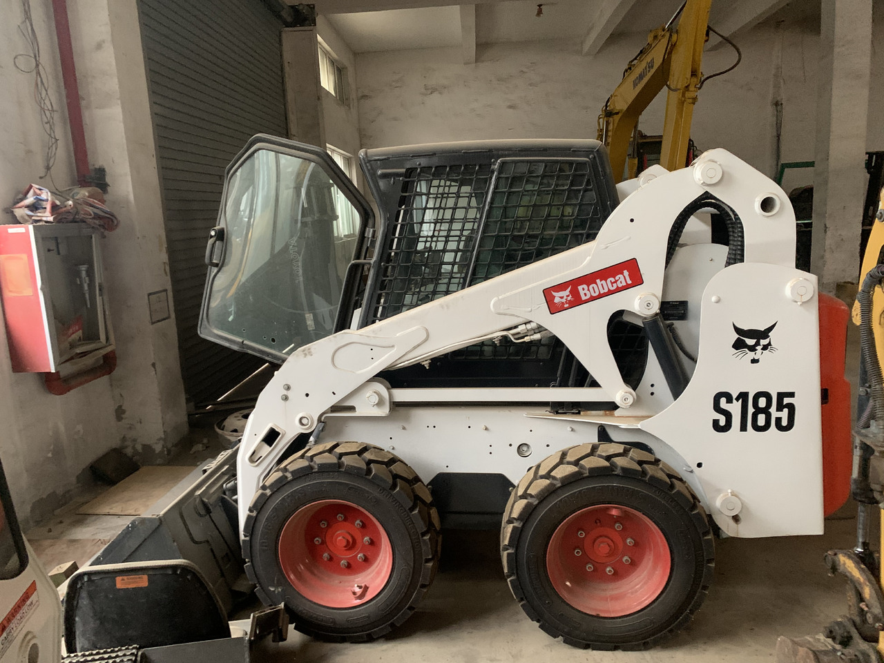 BOBCAT S185 - Mini chargeuse: photos 2 BOBCAT S185 - Mini chargeuse: photos 2