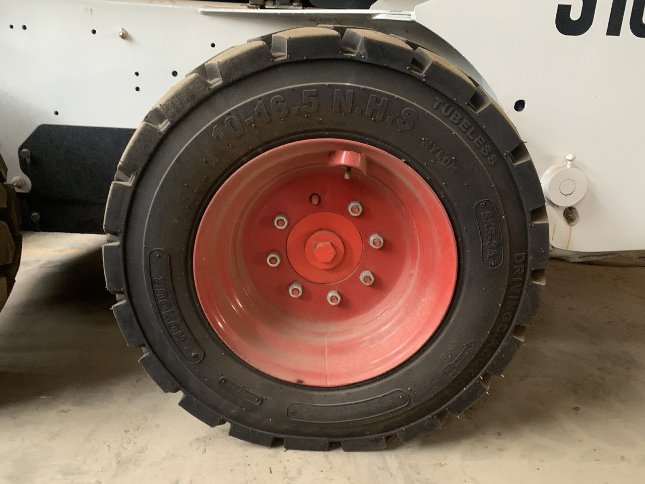 BOBCAT S185 - Mini chargeuse: photos 3 BOBCAT S185 - Mini chargeuse: photos 3