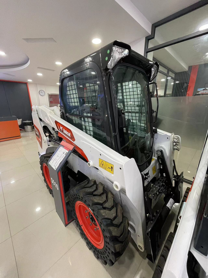 BOBCAT S510-C4 - Mini chargeuse: photos 2 BOBCAT S510-C4 - Mini chargeuse: photos 2