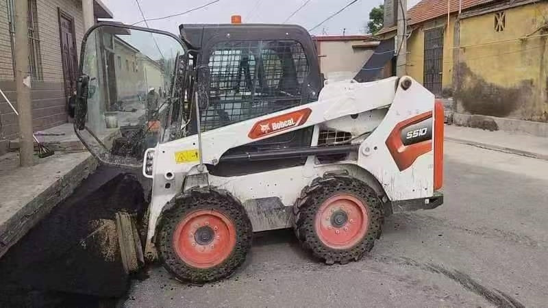Bobcat S 510 - Mini chargeuse: photos 1 Bobcat S 510 - Mini chargeuse: photos 1