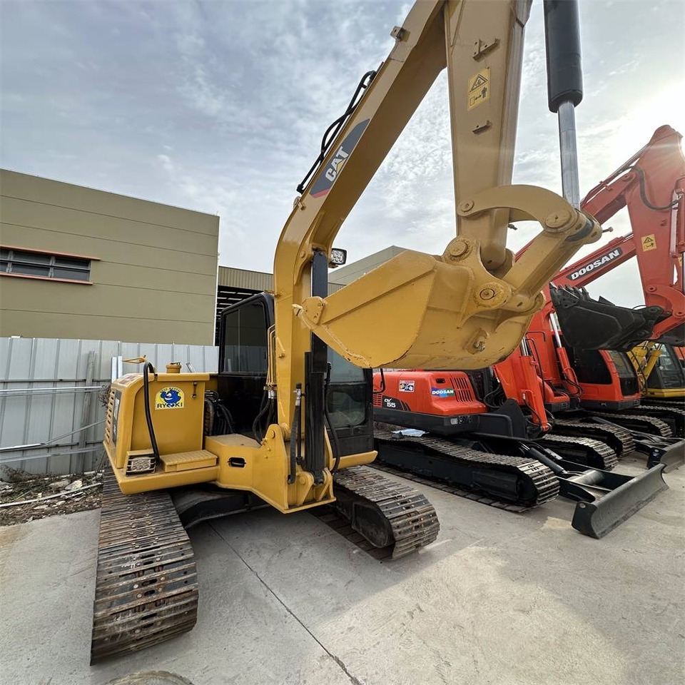 CAT 306E - Pelle sur chenille: photos 2 CAT 306E - Pelle sur chenille: photos 2