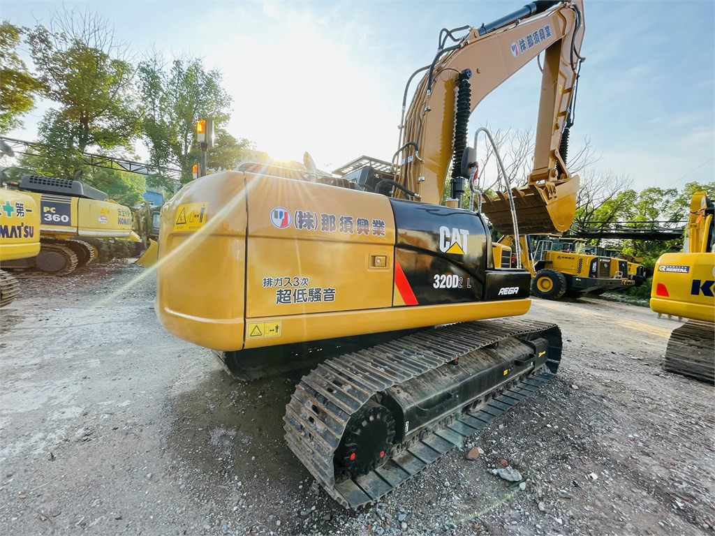 CAT 320D2 L - Pelle: photos 1 CAT 320D2 L - Pelle: photos 1
