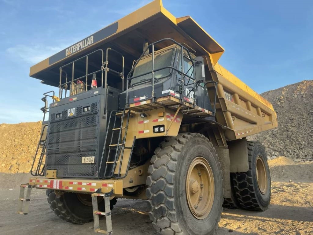 CAT 777e - Tombereau rigide: photos 1 CAT 777e - Tombereau rigide: photos 1