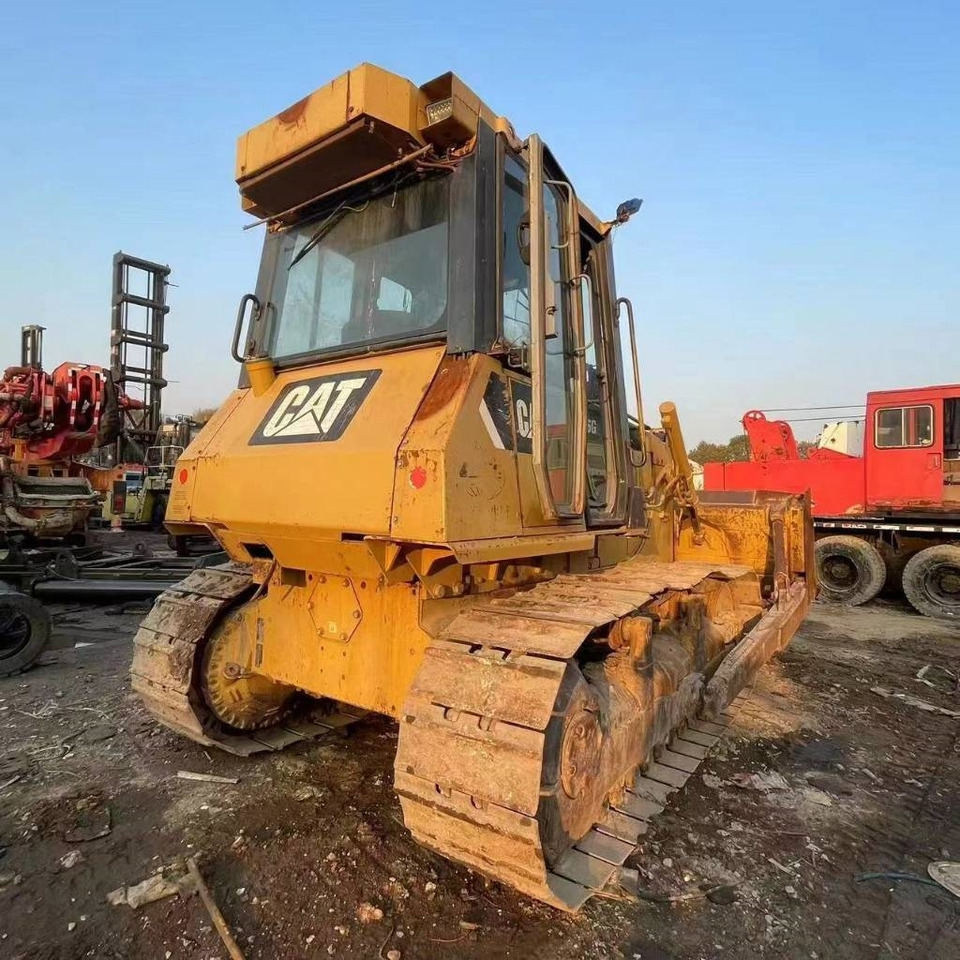 CAT D6G2 XL - Bulldozer: photos 3 CAT D6G2 XL - Bulldozer: photos 3