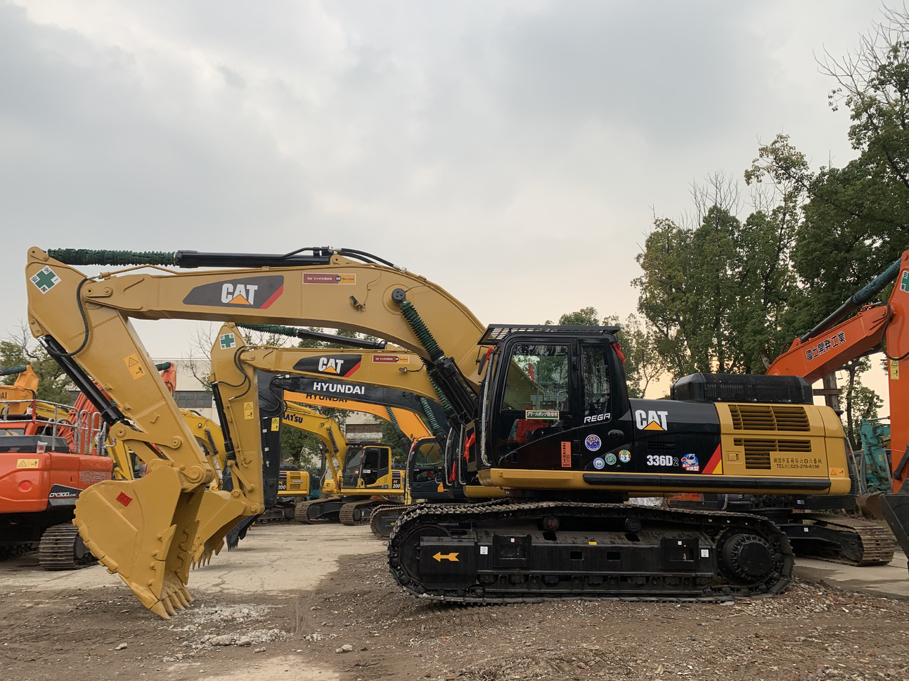 CATERPILLAR 336D2 - Pelle sur pneus: photos 1 CATERPILLAR 336D2 - Pelle sur pneus: photos 1