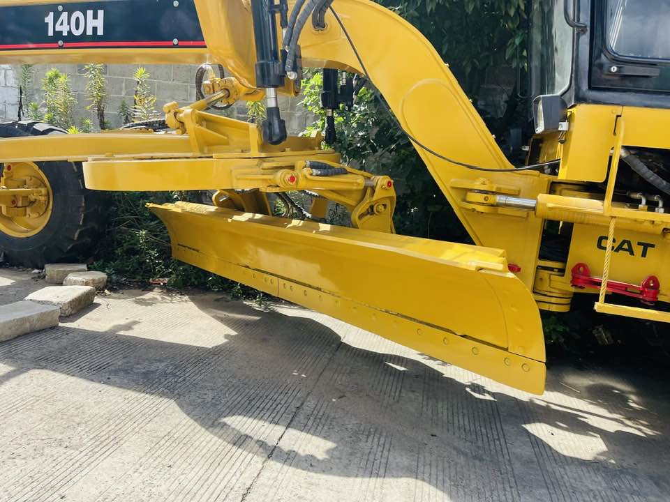 Caterpillar CAT 140H - Niveleuse: photos 5 Caterpillar CAT 140H - Niveleuse: photos 5