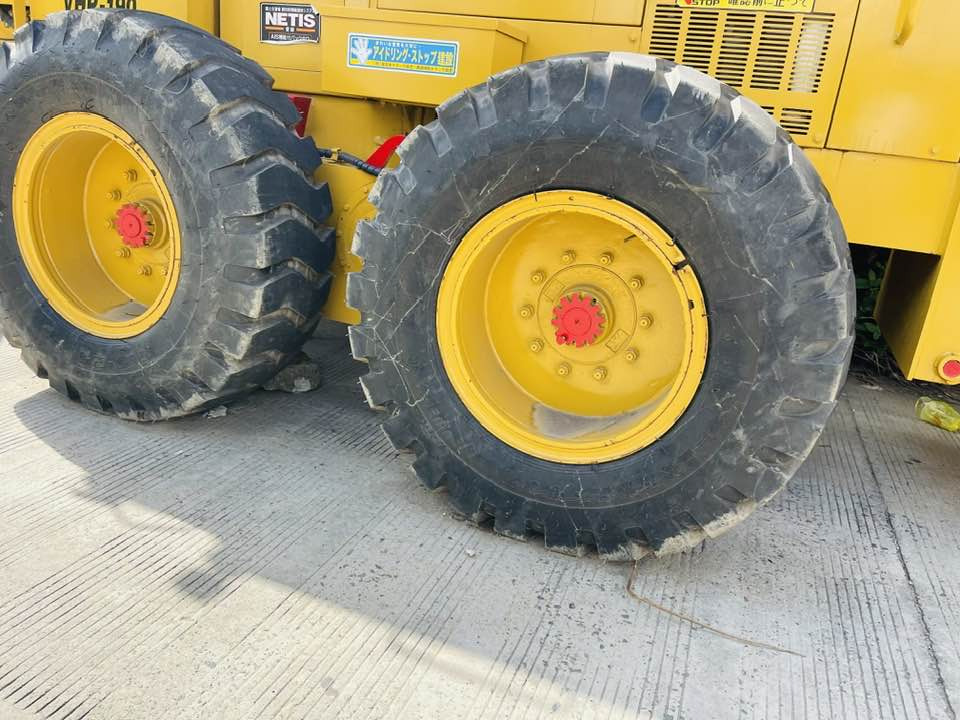 Caterpillar CAT 140H - Niveleuse: photos 3 Caterpillar CAT 140H - Niveleuse: photos 3