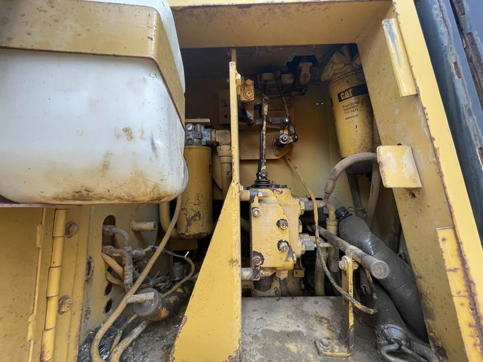 Caterpillar D6G2 LGP - Bulldozer: photos 3 Caterpillar D6G2 LGP - Bulldozer: photos 3