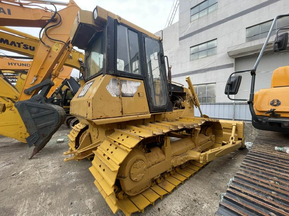 Caterpillar D6G2 LGP - Bulldozer: photos 2 Caterpillar D6G2 LGP - Bulldozer: photos 2