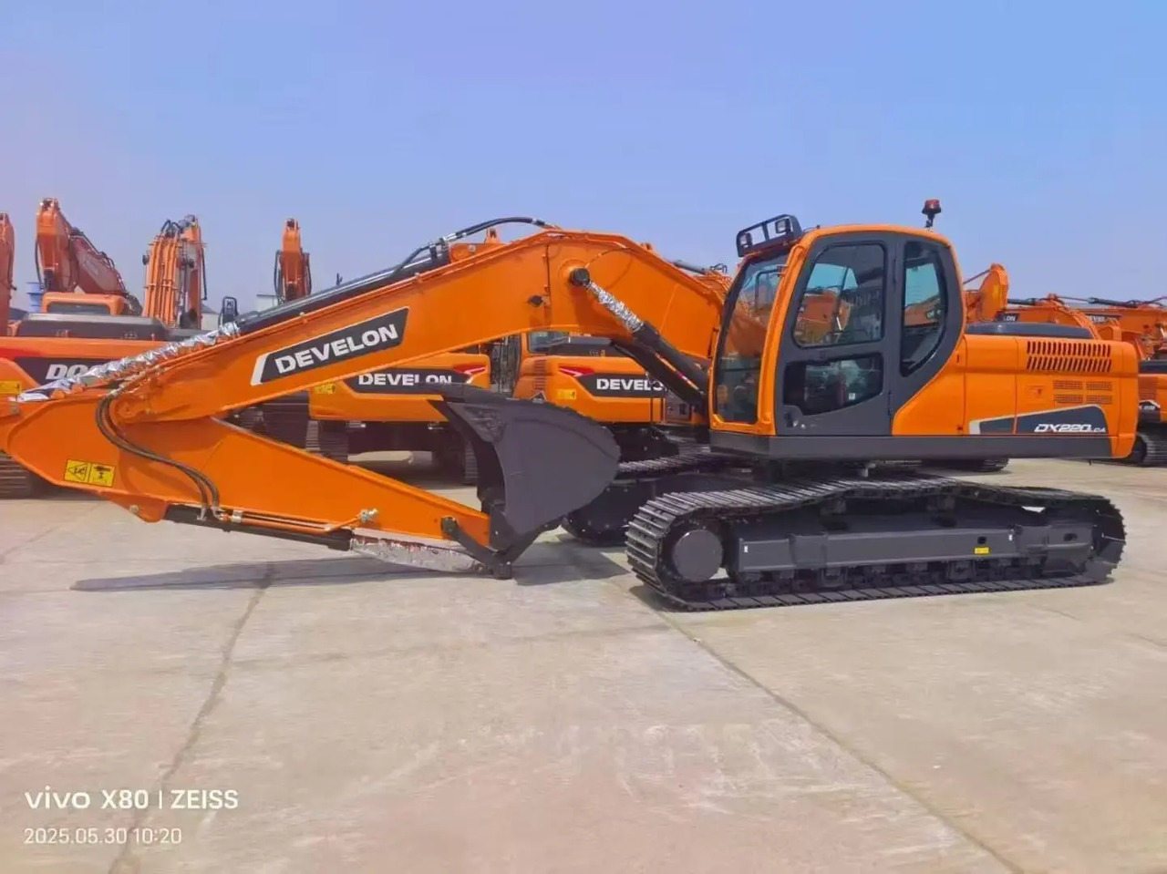 Develon DX220LCA-2M - Pelle: photos 1 Develon DX220LCA-2M - Pelle: photos 1