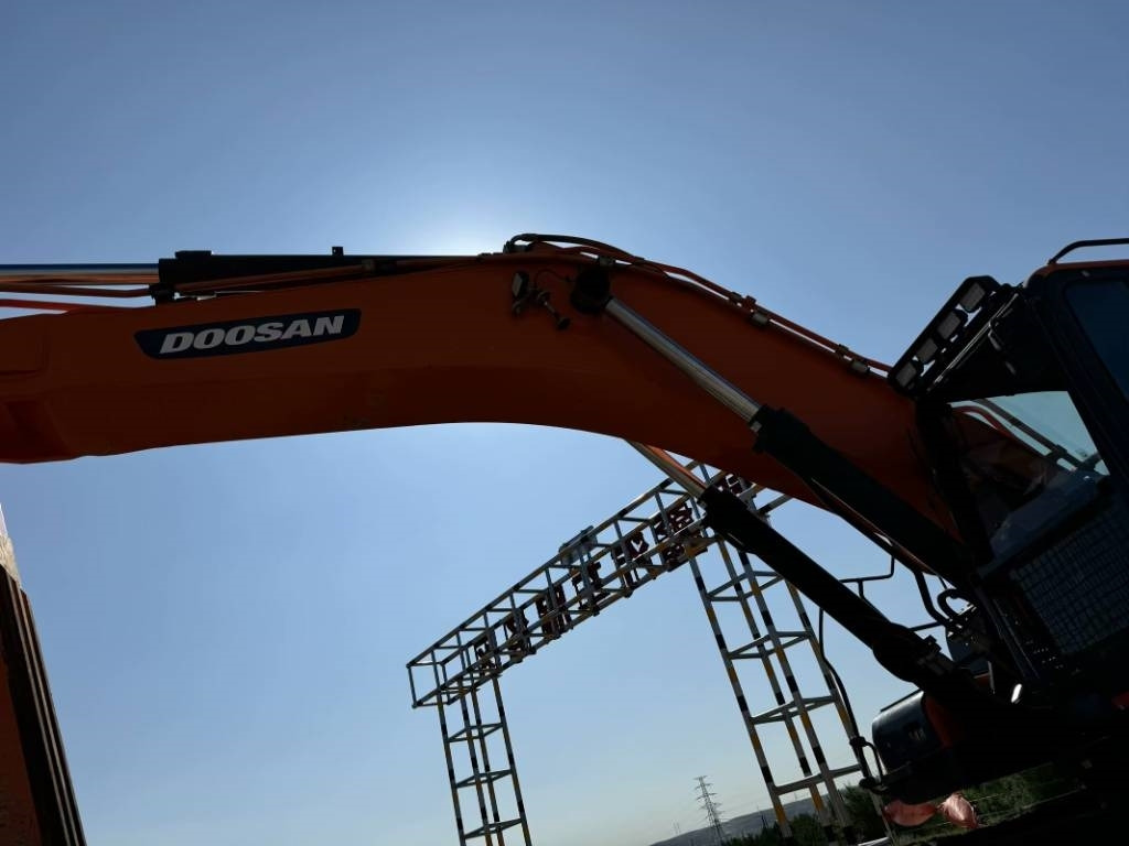 Doosan 520LC-9C - Pelle sur chenille: photos 3 Doosan 520LC-9C - Pelle sur chenille: photos 3