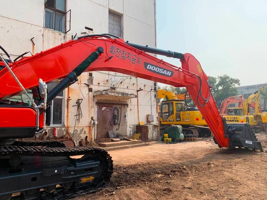Doosan DX 340 LCA - Pelle sur chenille: photos 3 Doosan DX 340 LCA - Pelle sur chenille: photos 3