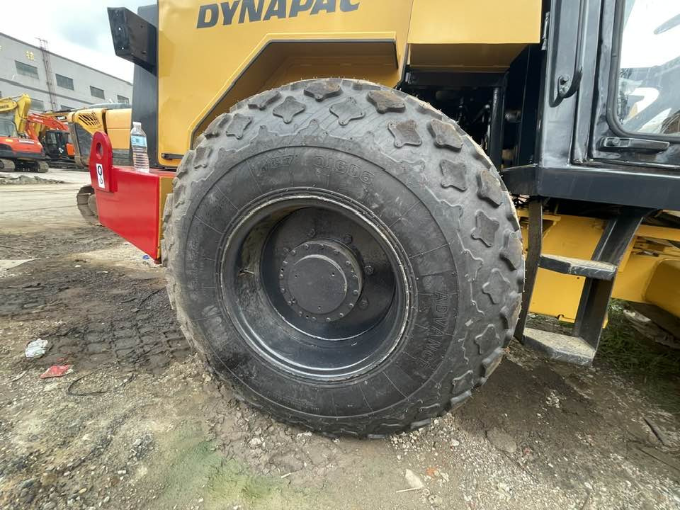Dynapac Dynapac CA251D HASH(0x55b12a7716e8) - Rouleau compresseur: photos 4 Dynapac Dynapac CA251D HASH(0x55b12a7716e8) - Rouleau compresseur: photos 4