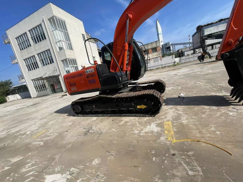 Hitachi ZX 120 - Pelle sur chenille: photos 3 Hitachi ZX 120 - Pelle sur chenille: photos 3