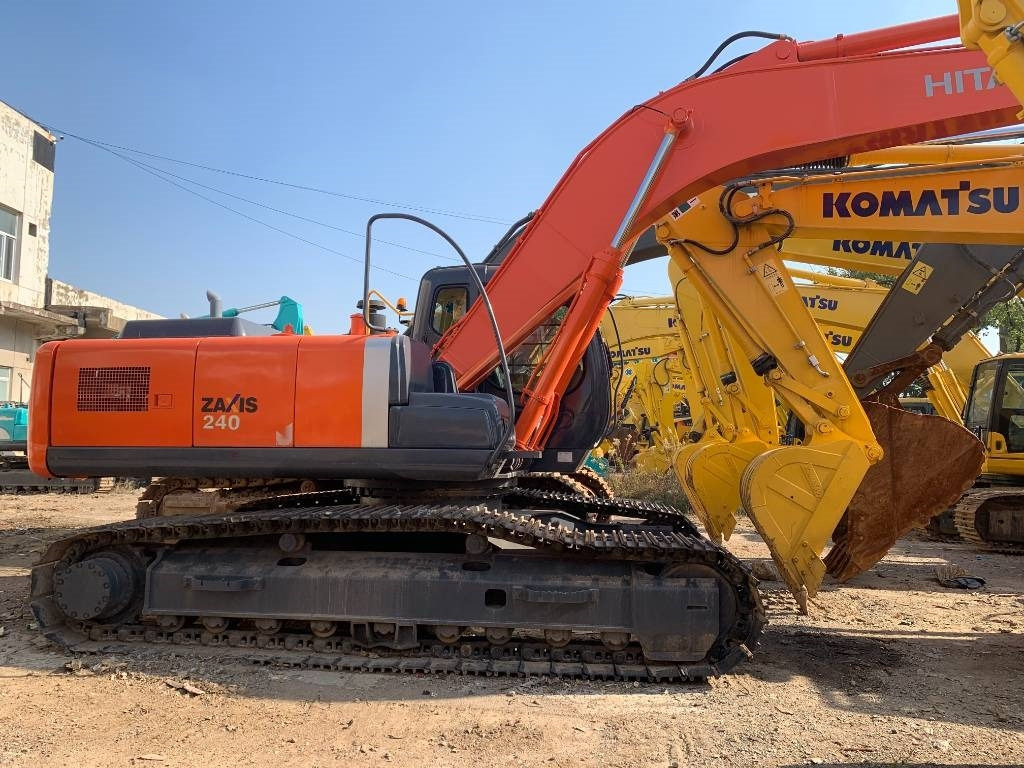 Hitachi Zaxis 240 - Pelle sur chenille: photos 2 Hitachi Zaxis 240 - Pelle sur chenille: photos 2