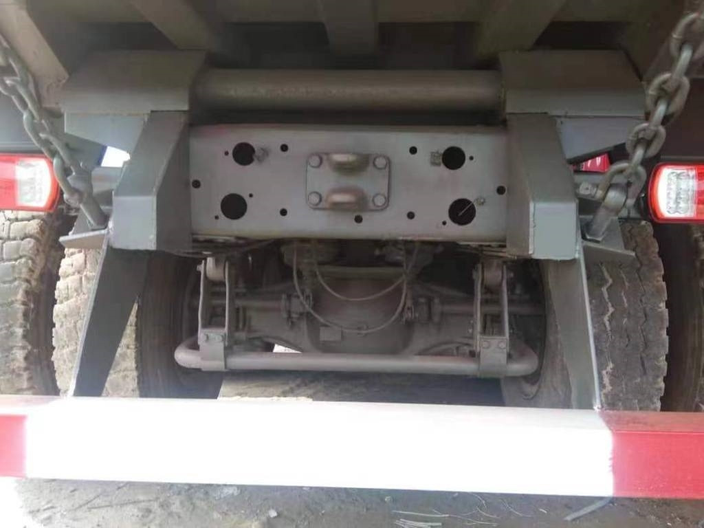 Howo 6X4 - Camion benne: photos 3 Howo 6X4 - Camion benne: photos 3