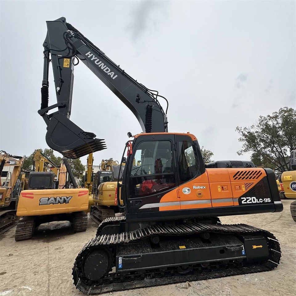 Hyundai 220LC-9S - Pelle sur chenille: photos 5 Hyundai 220LC-9S - Pelle sur chenille: photos 5