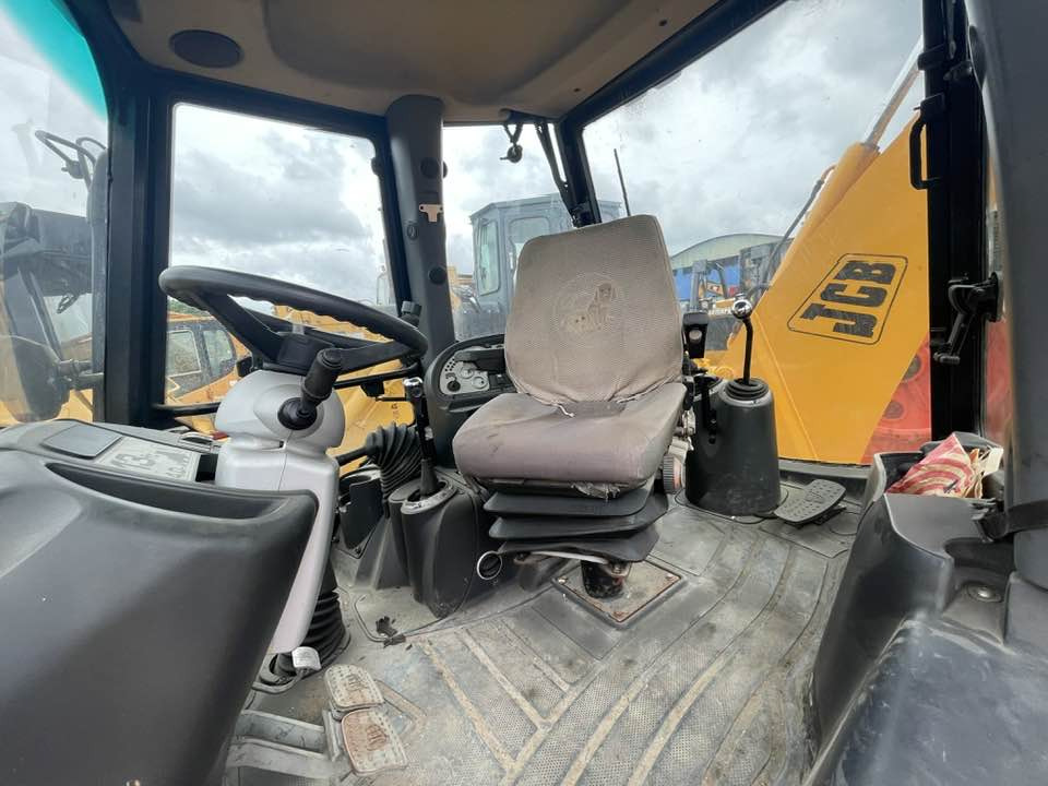 JCB 3CX - Tractopelle: photos 2 JCB 3CX - Tractopelle: photos 2