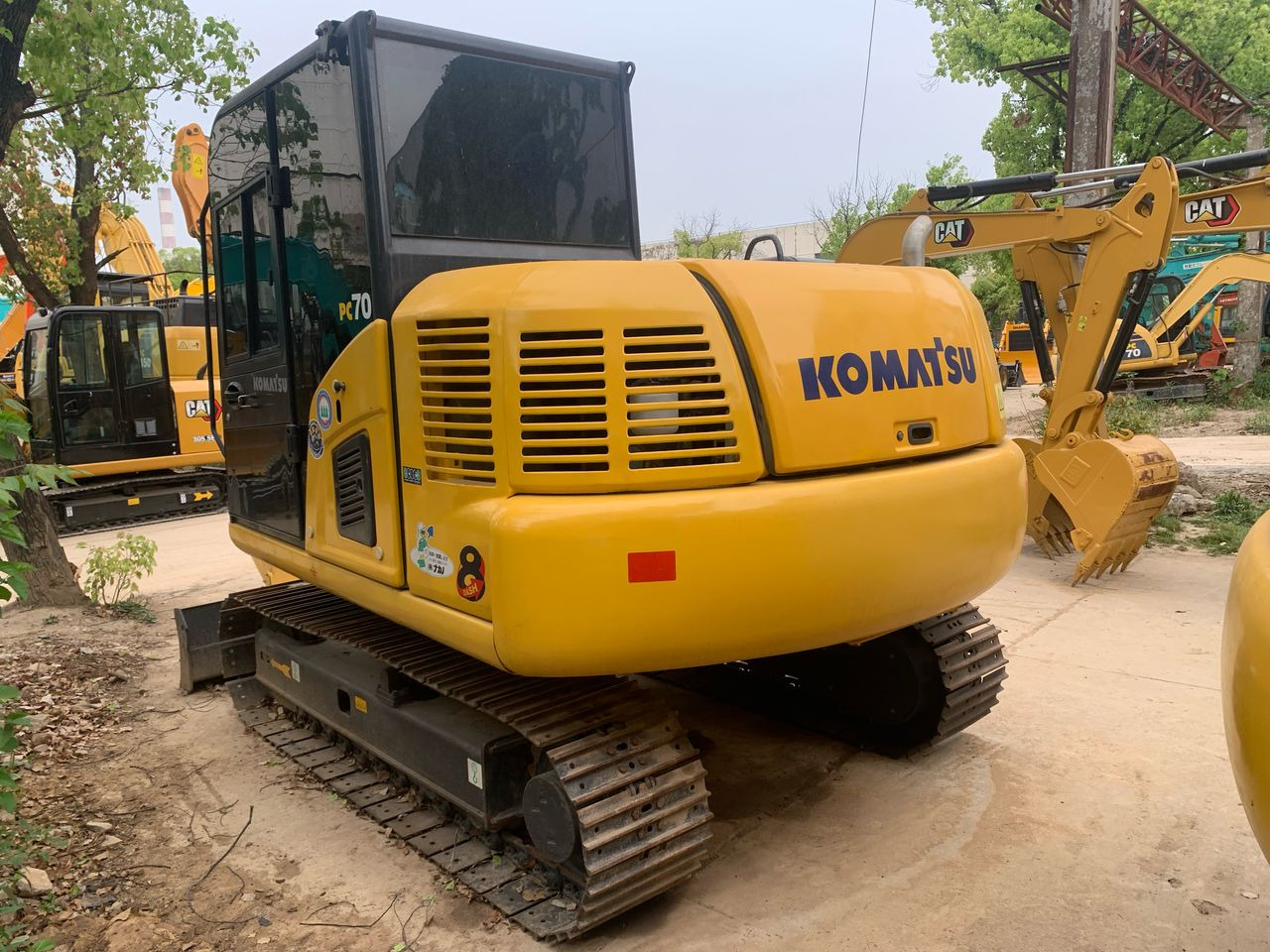 KOMATSU PC 70-8 - Mini pelle: photos 3 KOMATSU PC 70-8 - Mini pelle: photos 3