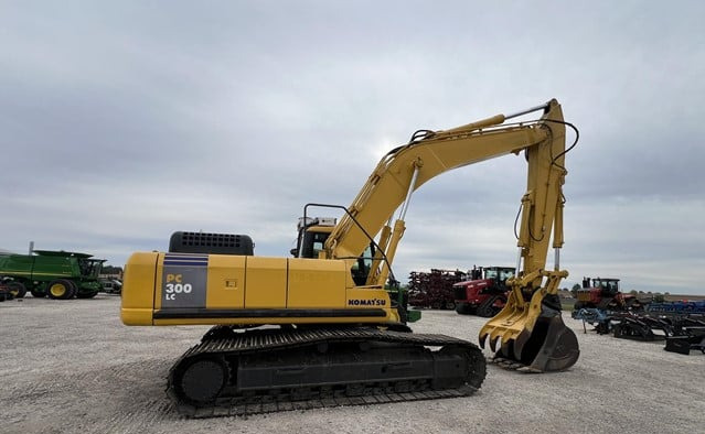 KOMATSU PC300LC-7 - Pelle sur chenille: photos 3 KOMATSU PC300LC-7 - Pelle sur chenille: photos 3