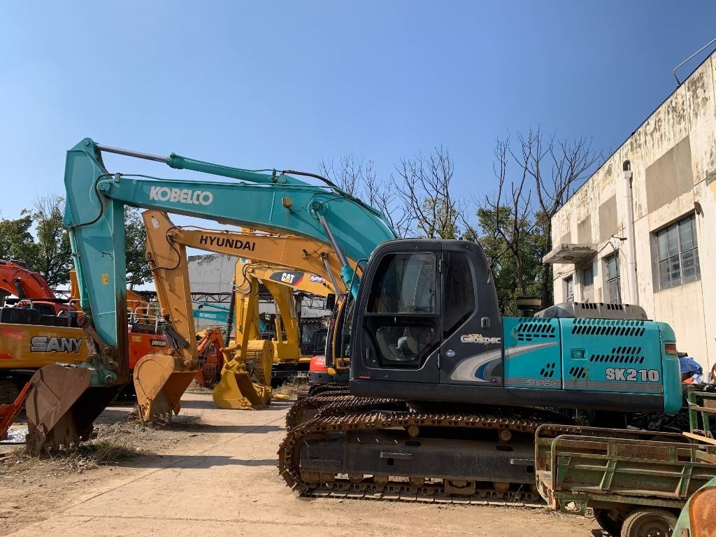Kobelco SK 210 LC-8 - Pelle sur chenille: photos 1 Kobelco SK 210 LC-8 - Pelle sur chenille: photos 1