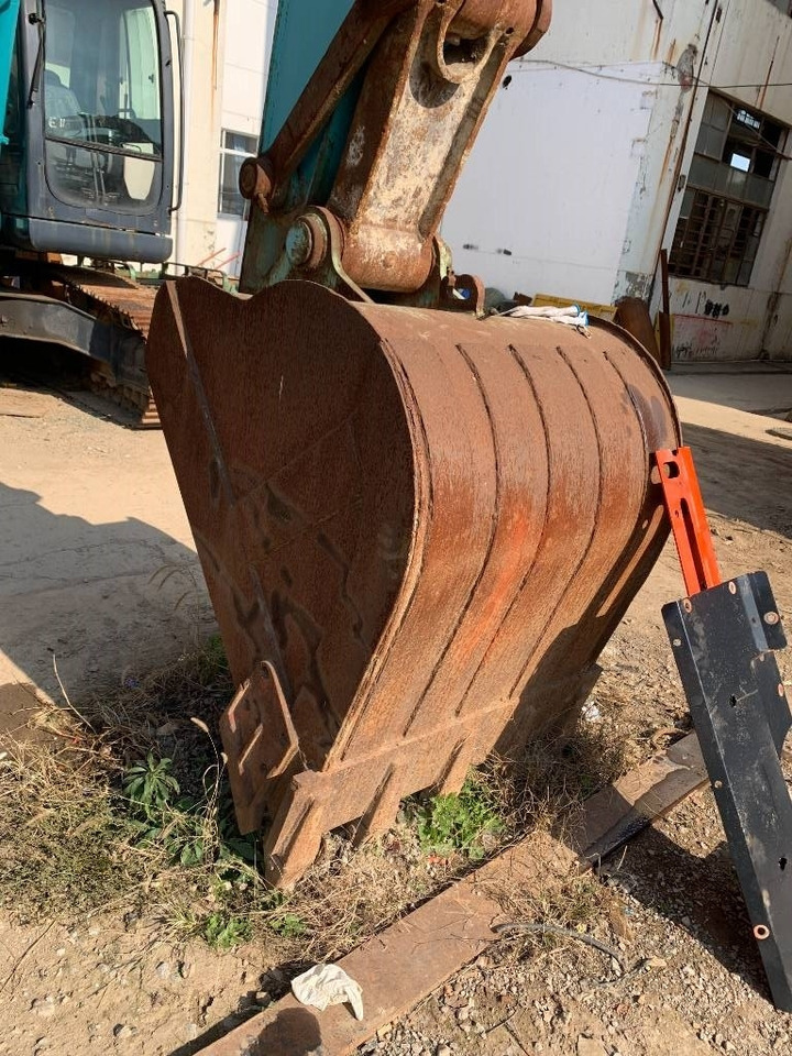 Kobelco SK 210 LC-8 - Pelle sur chenille: photos 3 Kobelco SK 210 LC-8 - Pelle sur chenille: photos 3