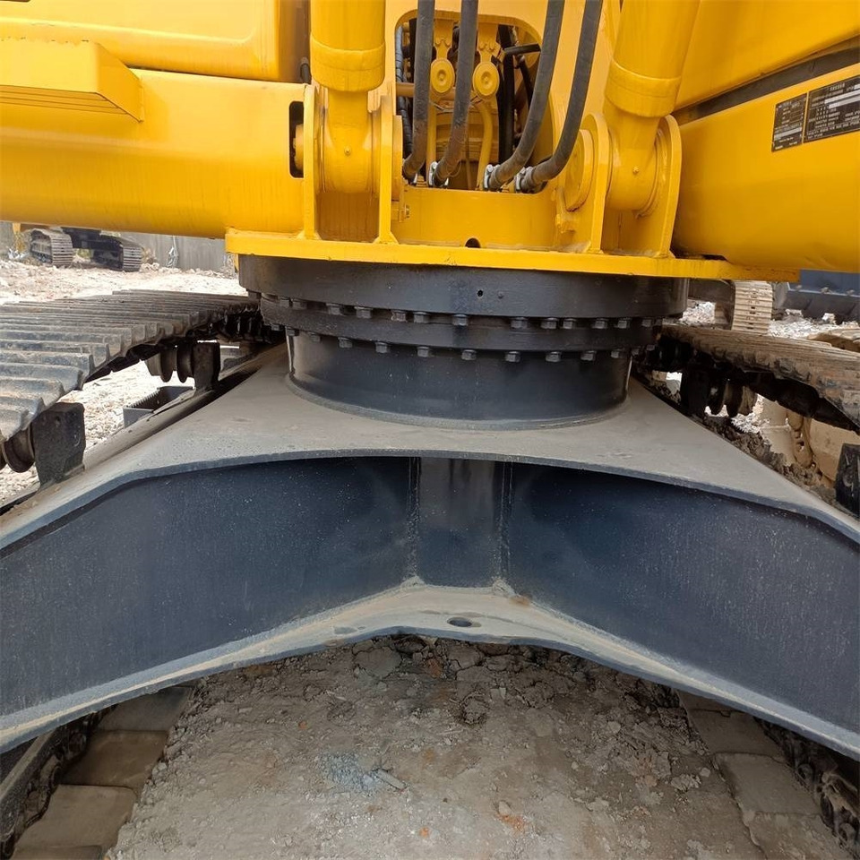 Komatsu PC 200 - Pelle sur chenille: photos 5 Komatsu PC 200 - Pelle sur chenille: photos 5