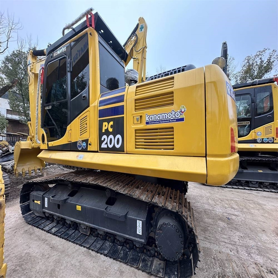 Komatsu PC 200 - Pelle sur chenille: photos 4 Komatsu PC 200 - Pelle sur chenille: photos 4