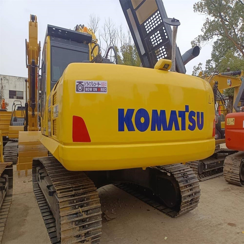 Komatsu PC 220 - Pelle sur chenille: photos 2 Komatsu PC 220 - Pelle sur chenille: photos 2