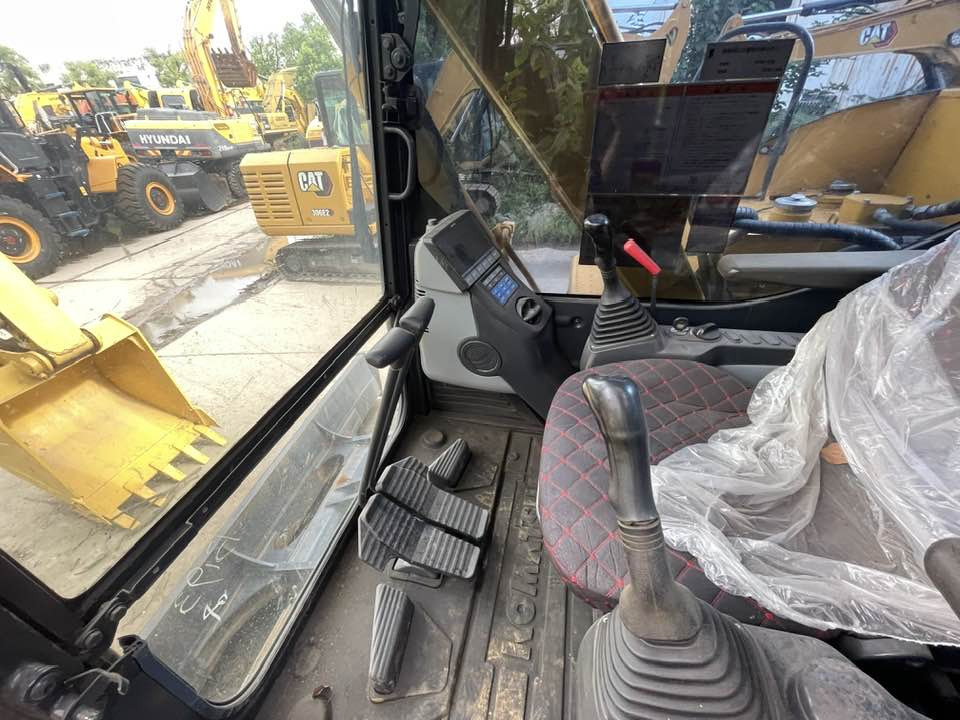 Komatsu PC70-8 - Mini pelle: photos 4 Komatsu PC70-8 - Mini pelle: photos 4