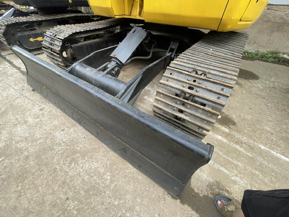 Komatsu PC78MR-6 - Mini pelle: photos 5 Komatsu PC78MR-6 - Mini pelle: photos 5