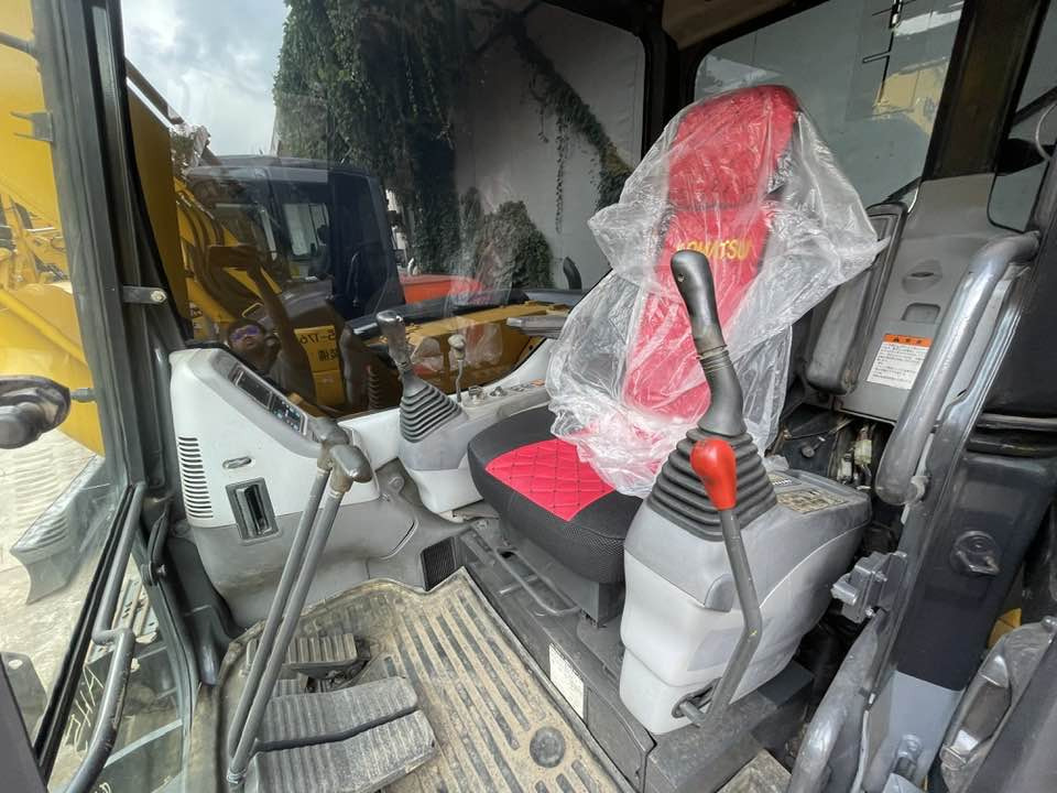 Komatsu PC78US-6 - Mini pelle: photos 3 Komatsu PC78US-6 - Mini pelle: photos 3