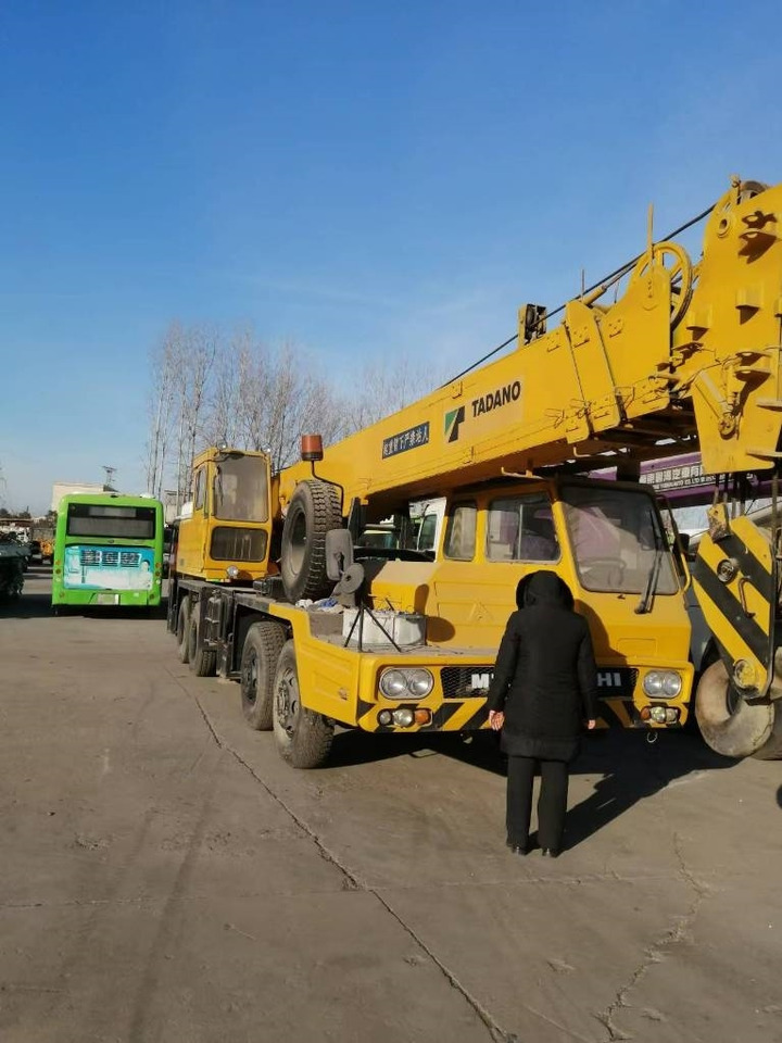 TADANO TL 300 E - Grue: photos 1 TADANO TL 300 E - Grue: photos 1
