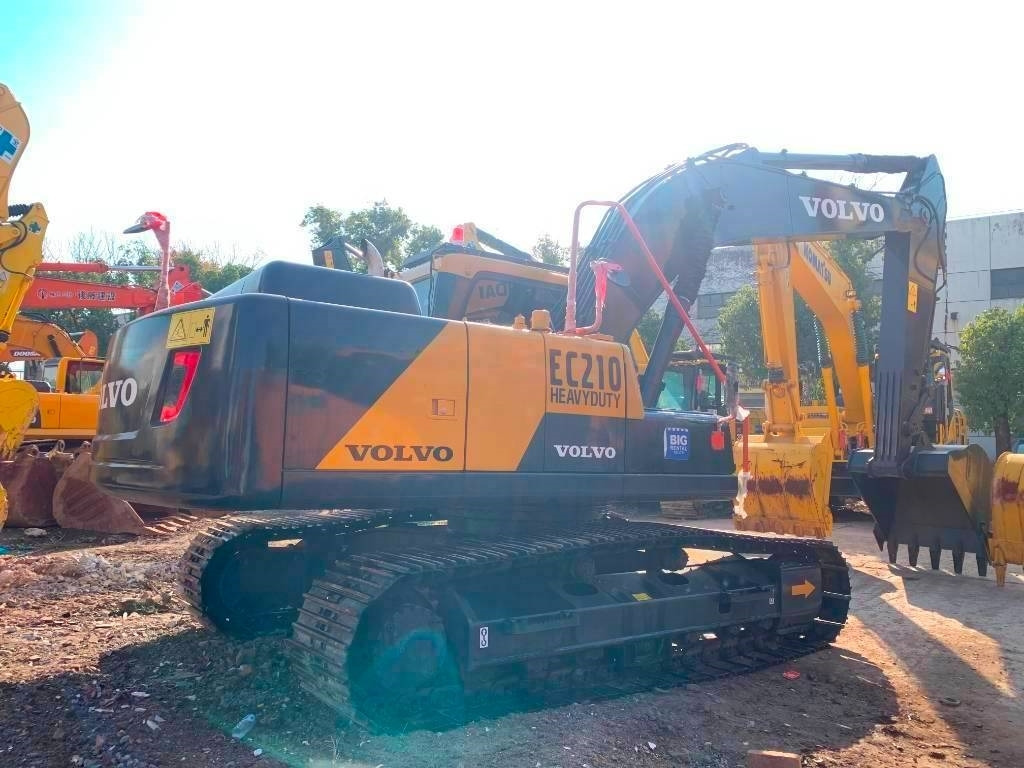 Volvo EC 210 - Pelle sur chenille: photos 3 Volvo EC 210 - Pelle sur chenille: photos 3