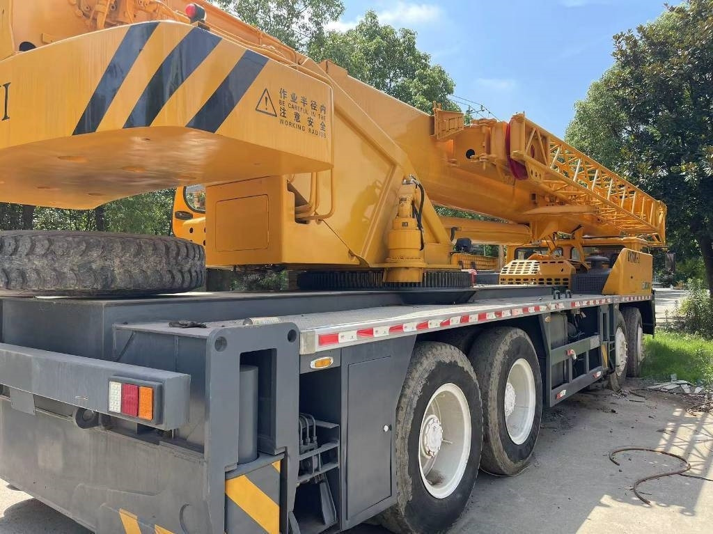 XCMG QY70K-II - Grue tout-terrain: photos 2 XCMG QY70K-II - Grue tout-terrain: photos 2