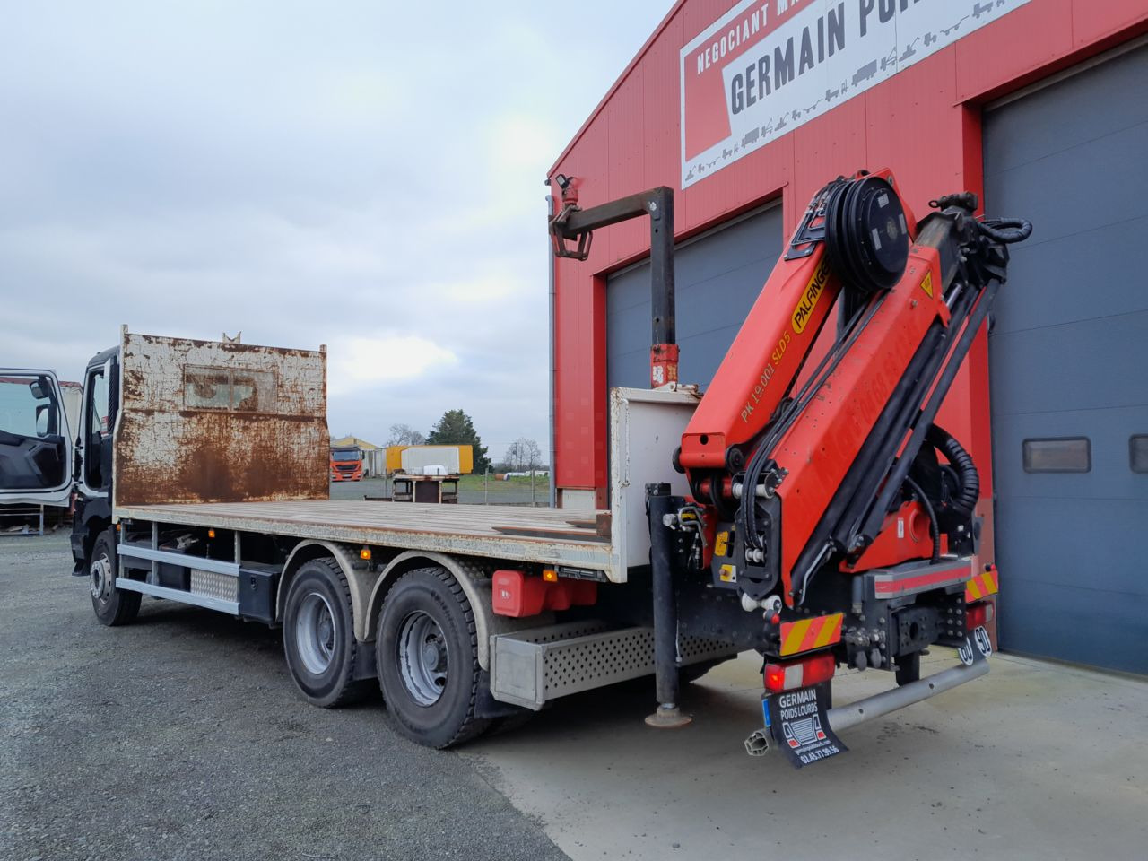 Renault C430 6x4 Standard platform Truck - Camion plateau, Camion grue: photos 3 Renault C430 6x4 Standard platform Truck - Camion plateau, Camion grue: photos 3