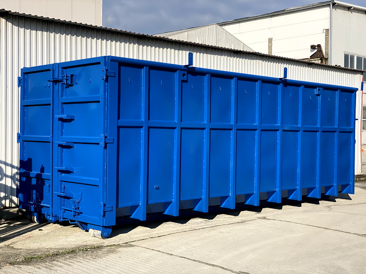 Metal-K Container/Abrollcontainer KP40SW - Benne ampliroll: photos 1 Metal-K Container/Abrollcontainer KP40SW - Benne ampliroll: photos 1