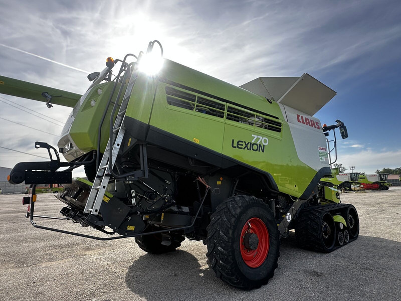 Claas Lexion 770 TT 4X4 CEMOS - Moissonneuse-batteuse: photos 4 Claas Lexion 770 TT 4X4 CEMOS - Moissonneuse-batteuse: photos 4