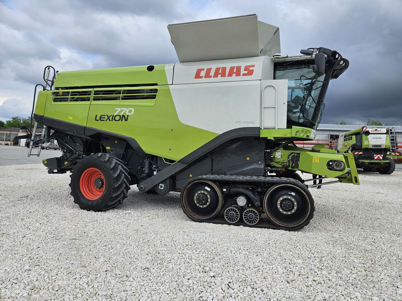 Claas Lexion 770 TT - Moissonneuse-batteuse: photos 1 Claas Lexion 770 TT - Moissonneuse-batteuse: photos 1