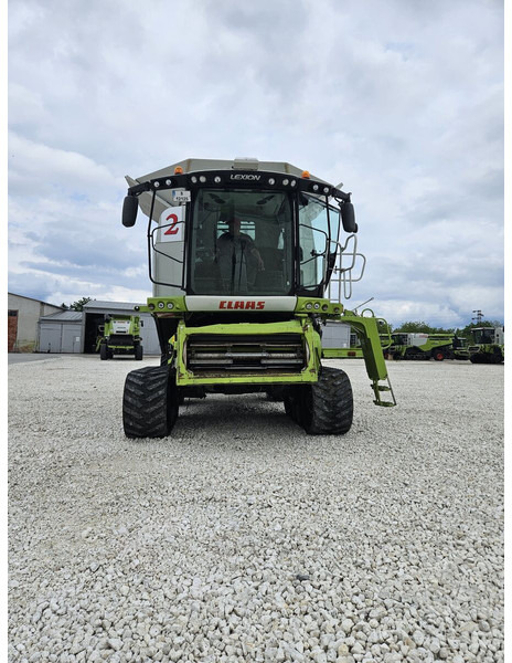 Claas Lexion 780 TT - Moissonneuse-batteuse: photos 3 Claas Lexion 780 TT - Moissonneuse-batteuse: photos 3