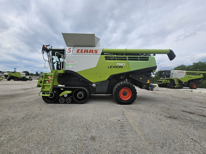 Claas Lexion 780 TT - Moissonneuse-batteuse: photos 1 Claas Lexion 780 TT - Moissonneuse-batteuse: photos 1
