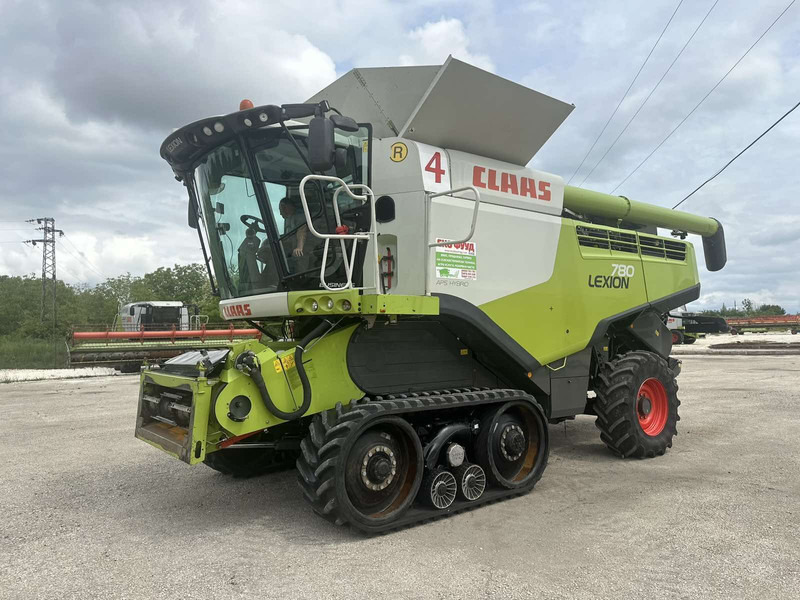 Claas Lexion 780 TT / VARIO 12m - Moissonneuse-batteuse: photos 1 Claas Lexion 780 TT / VARIO 12m - Moissonneuse-batteuse: photos 1