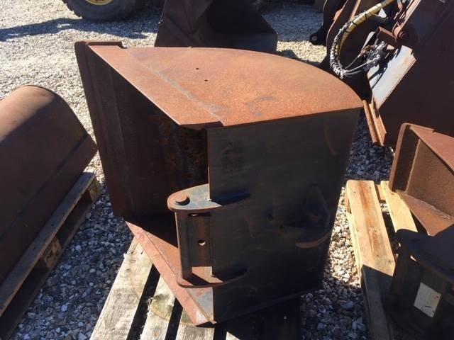 Beco SÆT MED HOLDER - Godet pour Engins de chantier: photos 2 Beco SÆT MED HOLDER - Godet pour Engins de chantier: photos 2