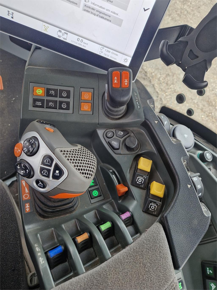 Claas AXION 960 TT - Tracteur agricole: photos 5 Claas AXION 960 TT - Tracteur agricole: photos 5